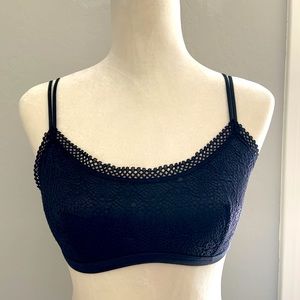 Victoria’s Secret black Bralette-M